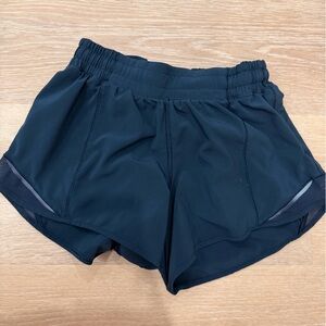 Lululemon Women's navy  Performance Running Shorts - hot hottie 4”